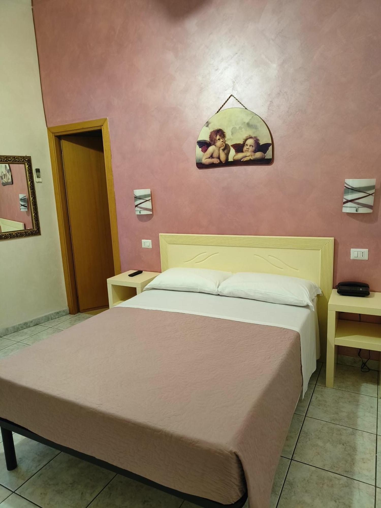 רומא Hotel Principe Amedeo מראה חיצוני תמונה