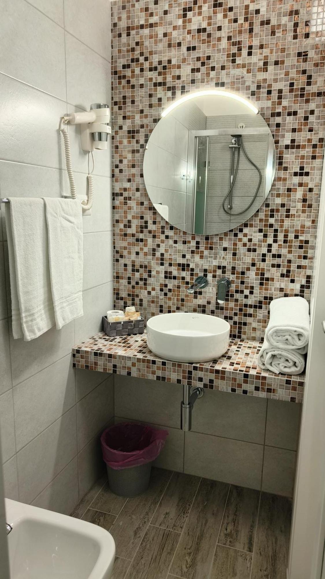 רומא Hotel Principe Amedeo מראה חיצוני תמונה